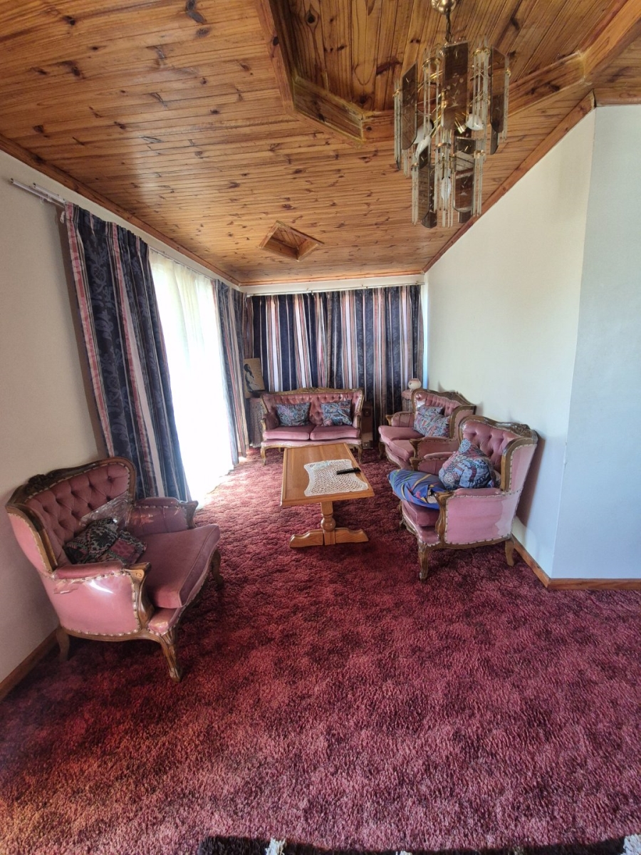 5 Bedroom Property for Sale in Motherwell Nu 5 Eastern Cape